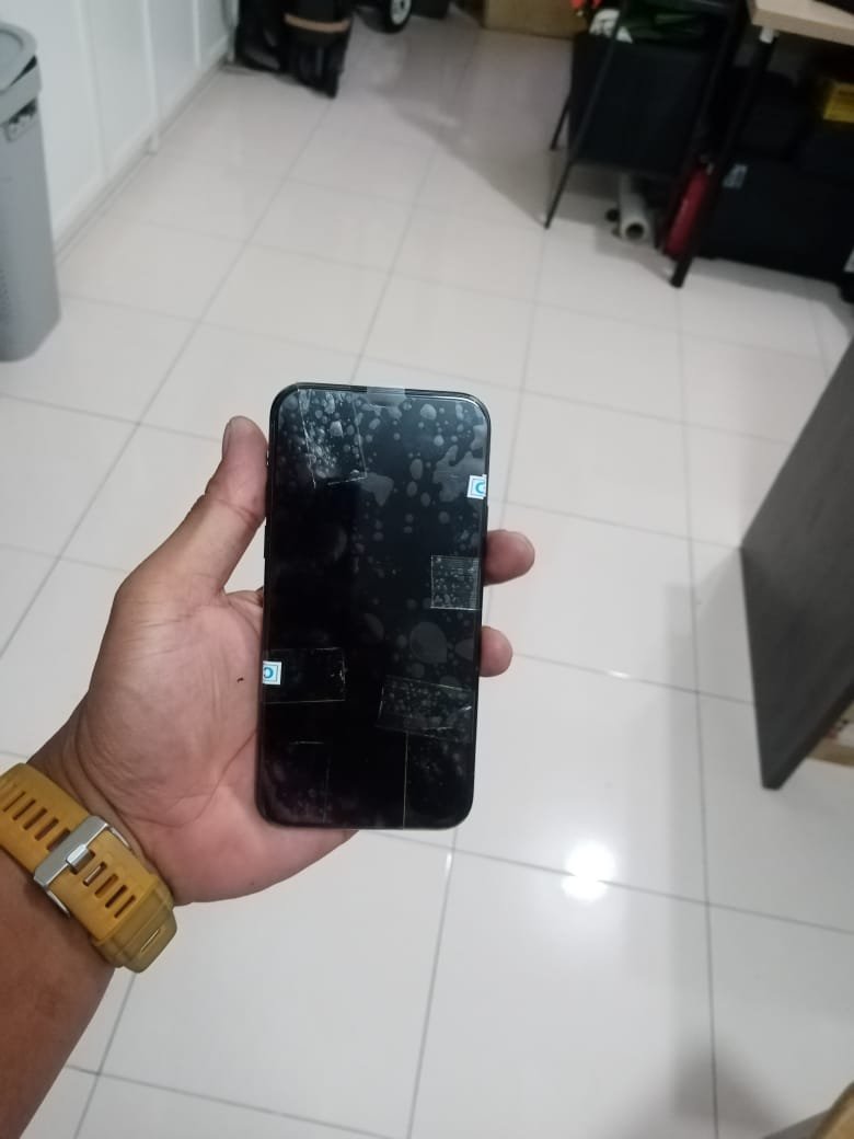iPhone 11 Pro LCD Replacement Sentul after repair at Melur Apartment