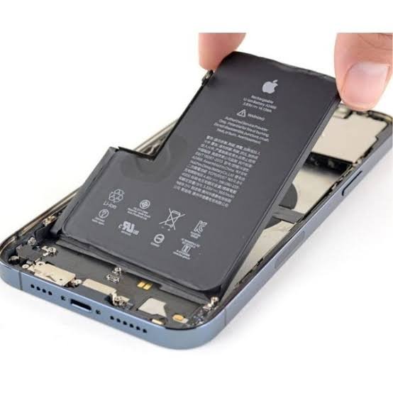 iPhone 13 Pro Max high capacity battery replacement at Kota Kemuning Shah Alam Selangor